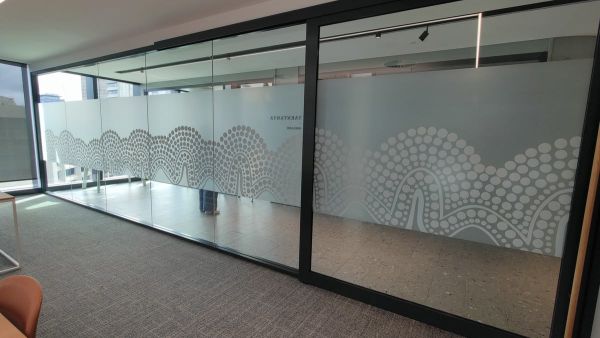 Top benefits of frosted window film for stylish privacy